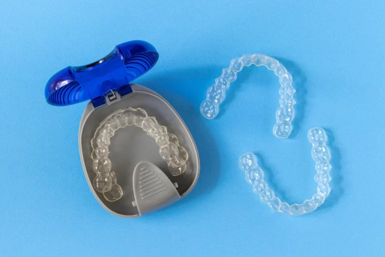 Pros and Cons of Invisalign Invisible Braces